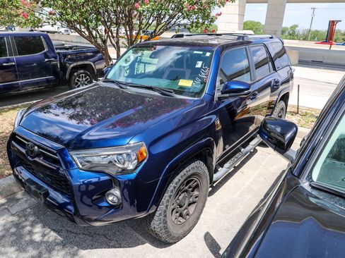 Certified 2023 Toyota 4Runner SR5 Premium w/ Moonroof Package RWD image 3