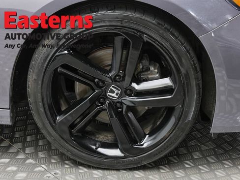 Used 2018 Honda Accord Sport image 29