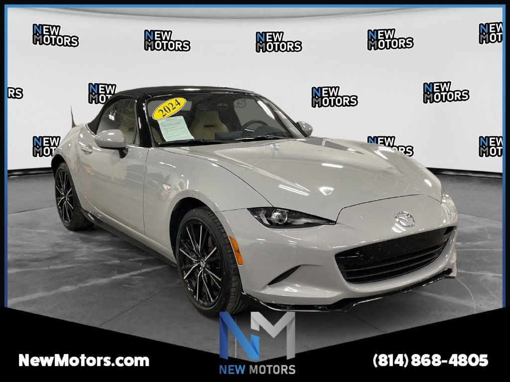 Used 2024 MAZDA MX-5 Miata Grand Touring w/ Appearance Package RWD image 7