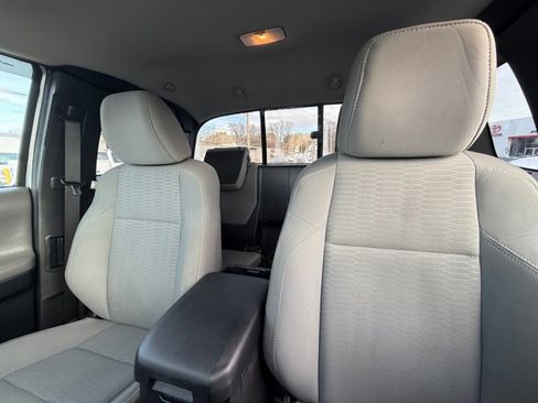 Used 2016 Toyota Tacoma SR5 image 27