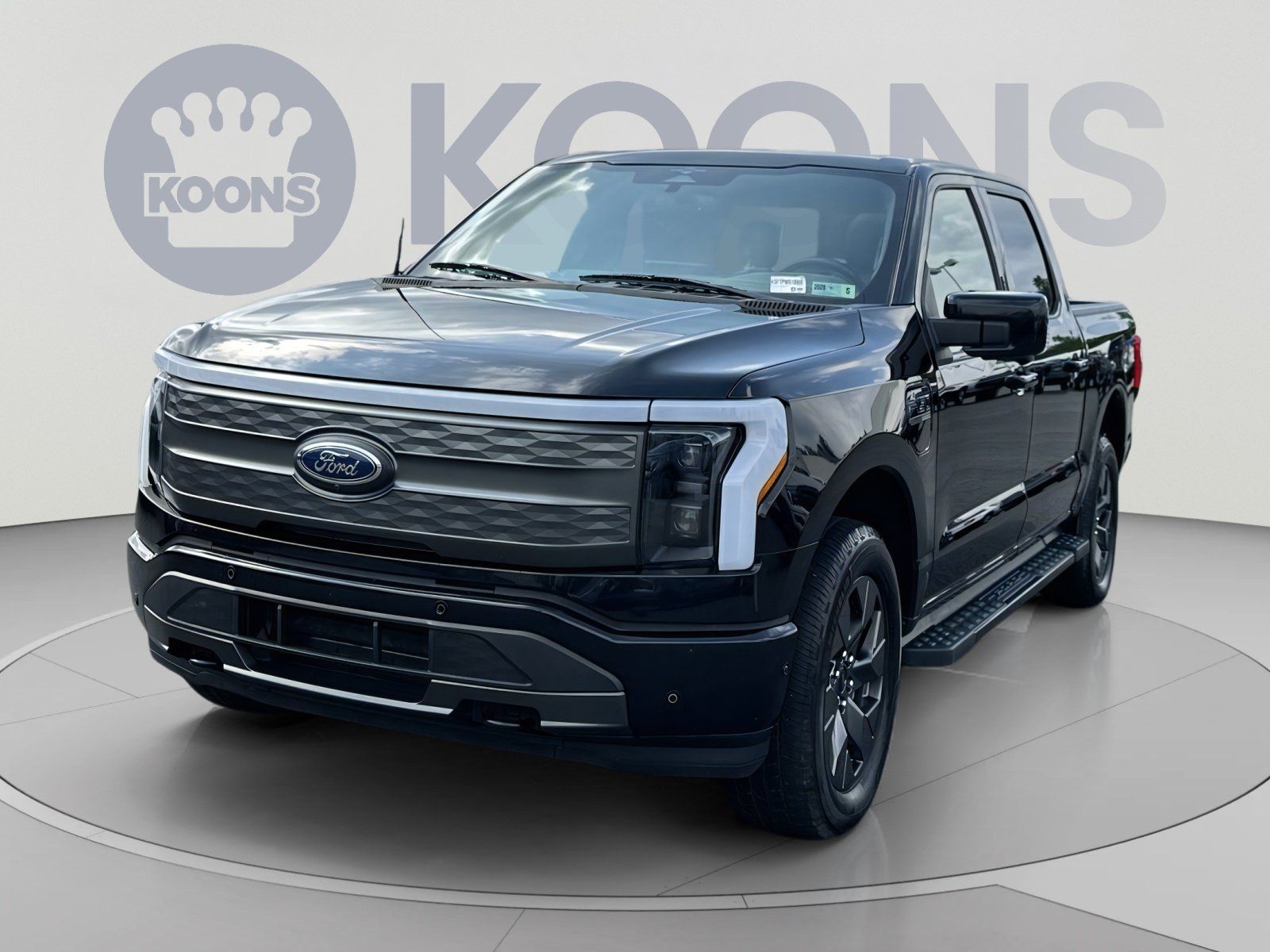 Used 2023 Ford F150 Lightning Lariat w/ Equipment Group 511A High AWD/4WD image 5