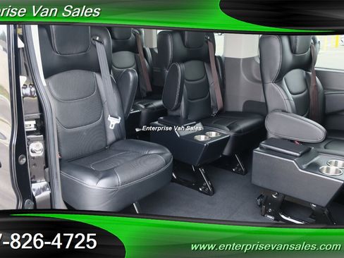 Used 2023 Ford Transit 350 XLT image 15