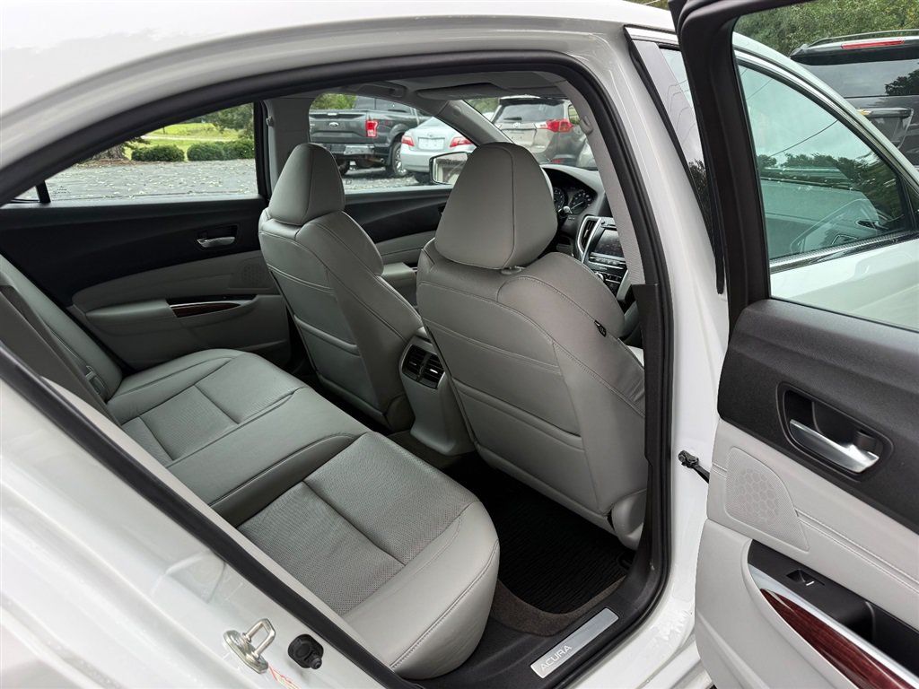 Used 2015 Acura TLX w/ Technology Package FWD image 14