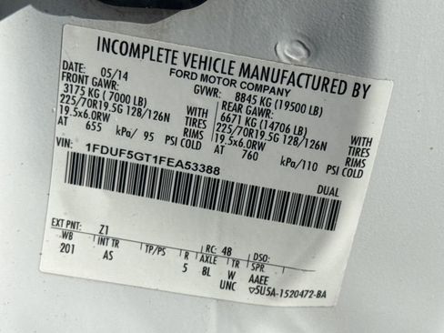 Used 2015 Ford F550 2WD Regular Cab Super Duty image 25