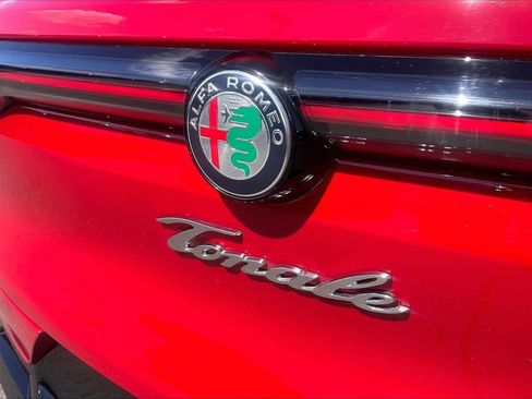 Used 2024 Alfa Romeo Tonale Ti AWD/4WD image 8