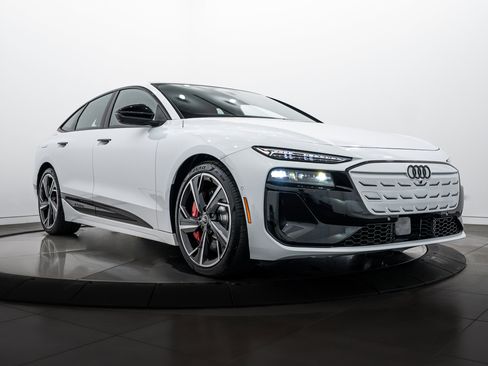 Used 2025 Audi S6 e-tron Prestige w/ 21" Black Optic Package image 1