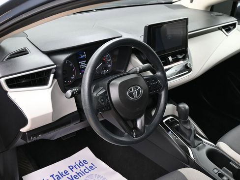 Used 2025 Toyota Corolla LE FWD image 20