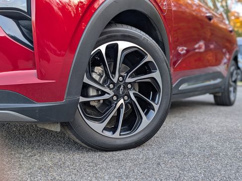 Used 2022 Chevrolet Bolt EUV Premier w/ Sun & Sound Package image 36