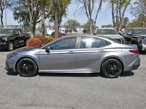 Certified 2025 Toyota Camry SE image 2