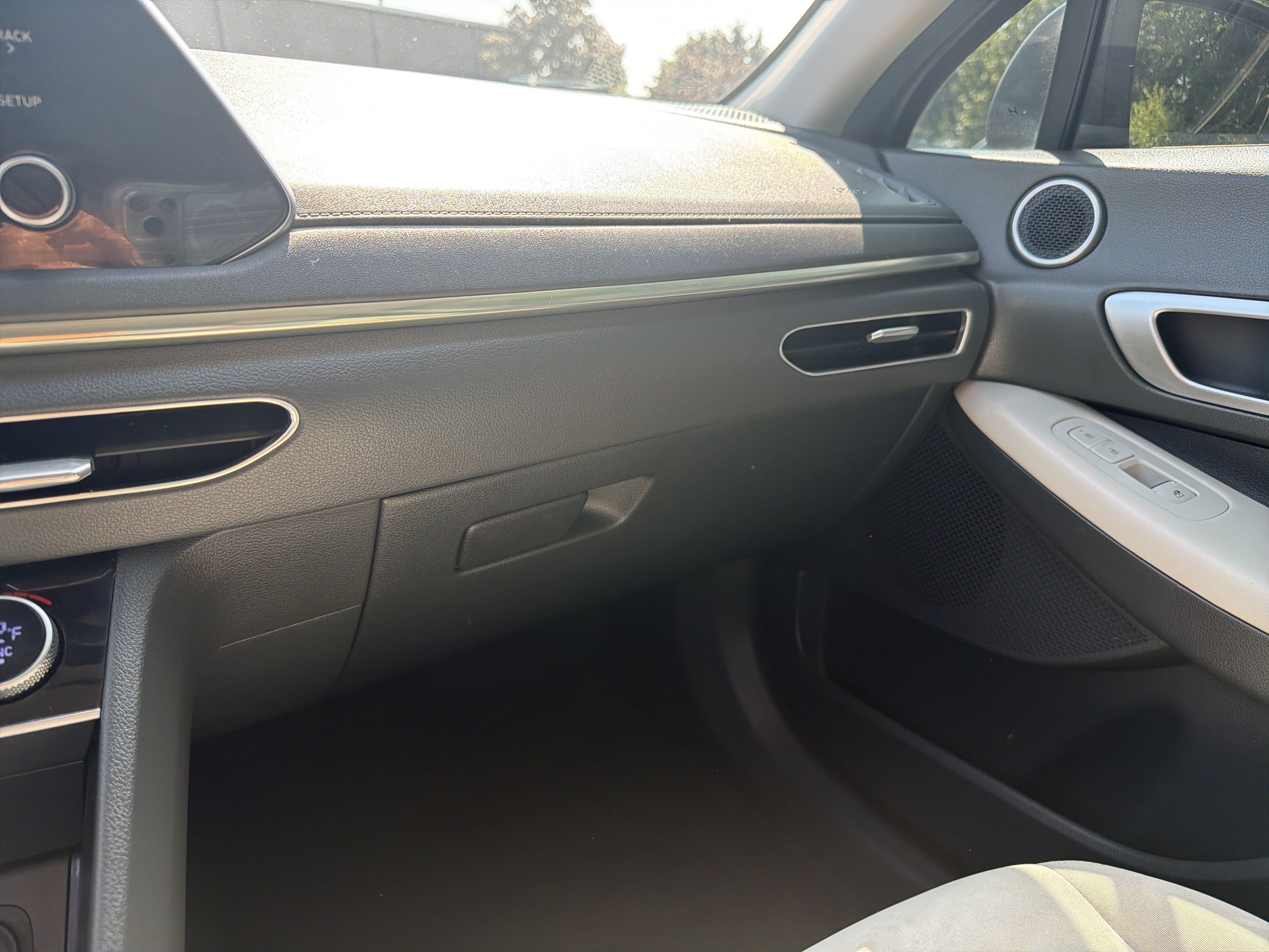 Used 2021 Hyundai Sonata SEL w/ Convenience Package FWD image 18