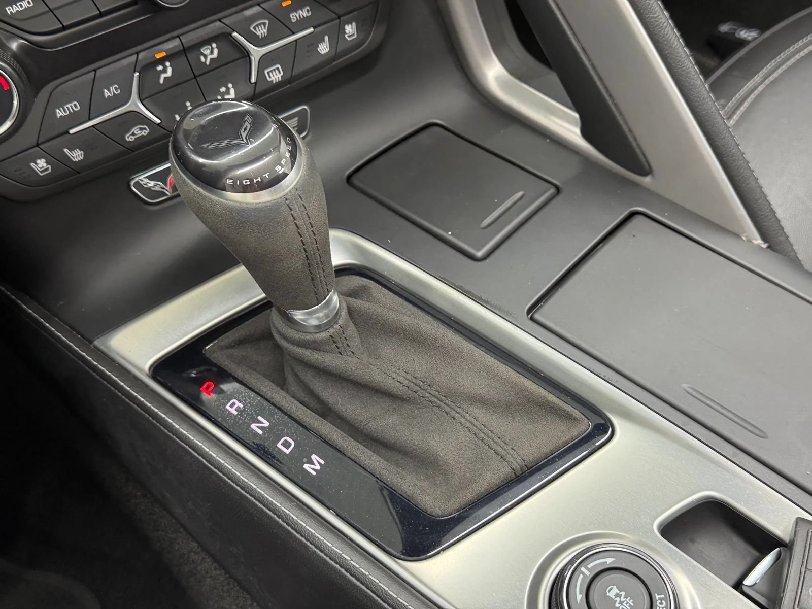 Used 2019 Chevrolet Corvette Stingray Coupe RWD image 15
