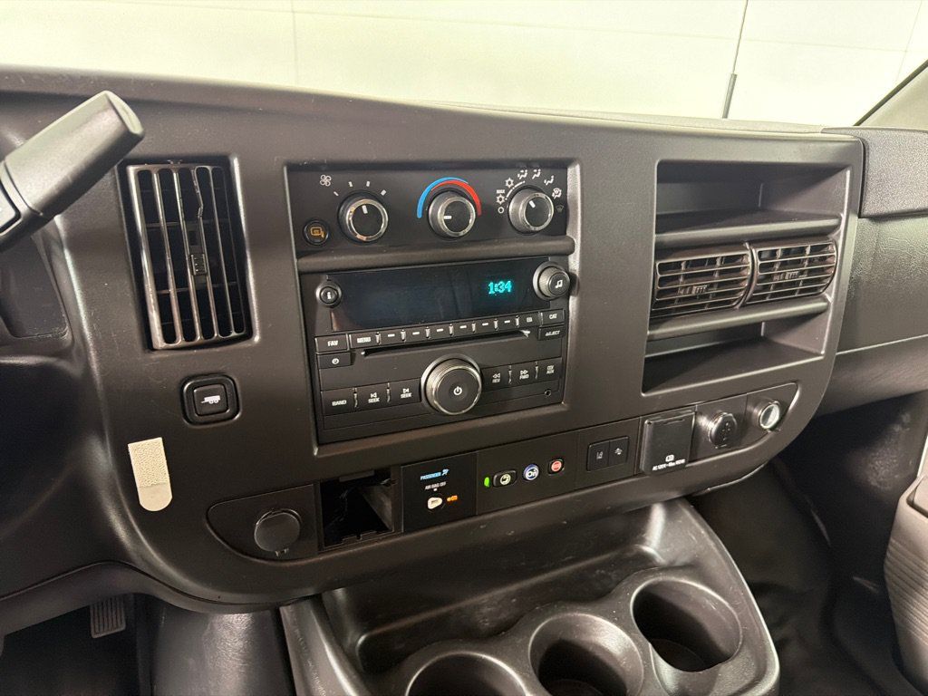 Used 2019 Chevrolet Express 3500 Extended w/ Driver Convenience Package RWD image 13