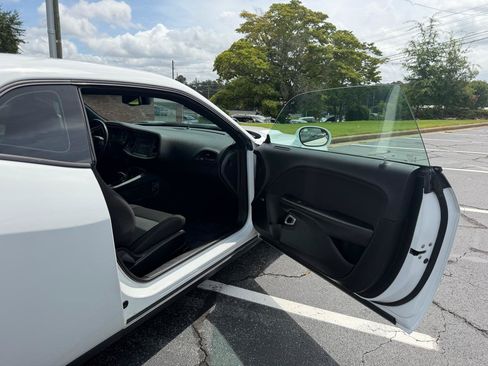 Used 2021 Dodge Challenger SXT RWD image 14