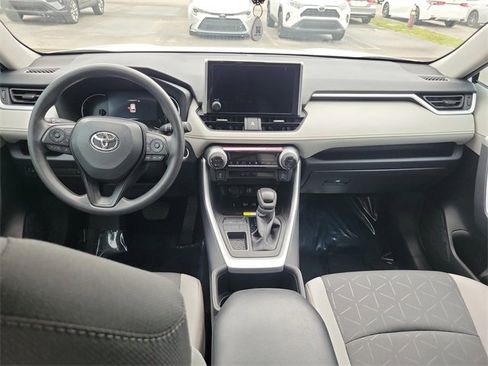 Used 2024 Toyota RAV4 XLE image 9