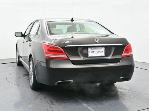 Used 2016 Hyundai Equus Signature RWD image 7