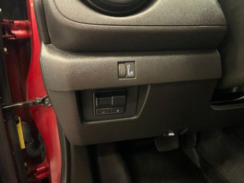 Used 2023 Chevrolet Colorado Trail Boss w/ Advanced Trailering Package AWD/4WD image 11
