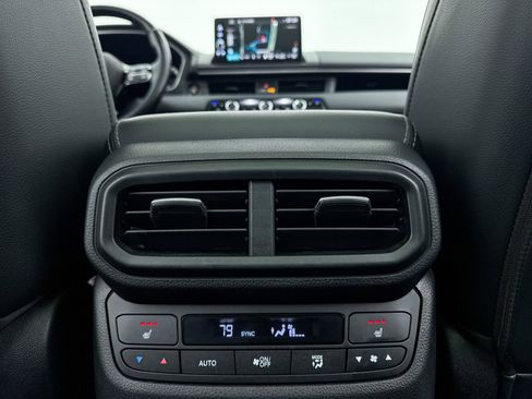 Used 2023 Honda Pilot Elite image 38