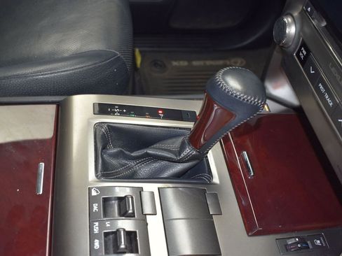 Used 2015 Lexus GX 460 image 23