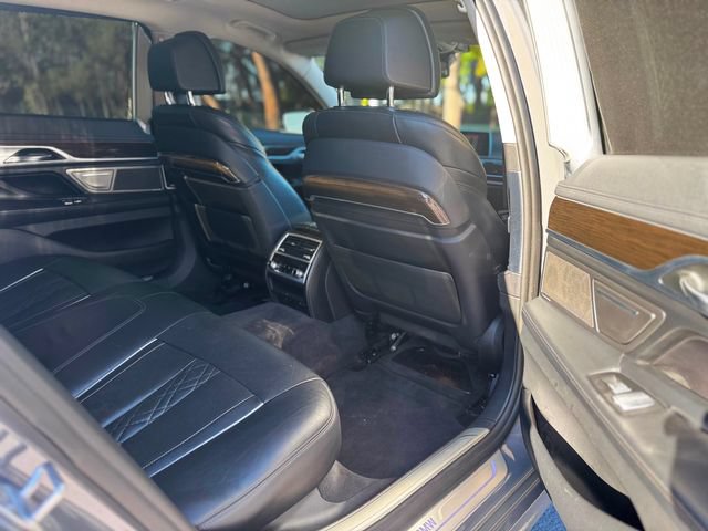 Used 2020 BMW 740i RWD image 35