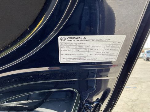 Used 2017 Volkswagen Golf SE FWD image 24