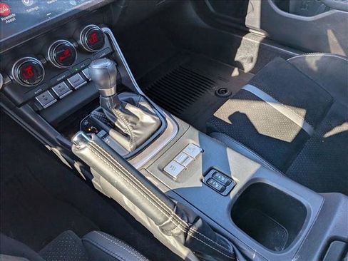 Used 2025 Toyota GR86 Premium w/ ALL Weather Mat Package (TMS) RWD image 12