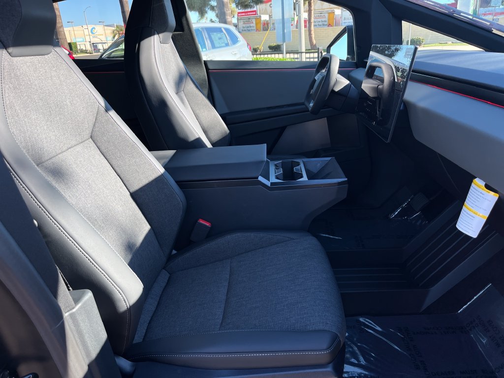 Used 2026 Tesla Cybertruck AWD Crew Cab image 42