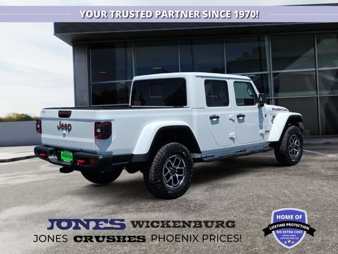 Used 2025 Jeep Gladiator Rubicon AWD/4WD image 5