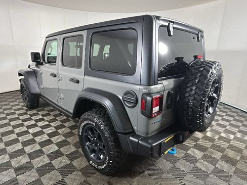 Used 2023 Jeep Wrangler Unlimited w/ Convenience Group AWD/4WD image 5