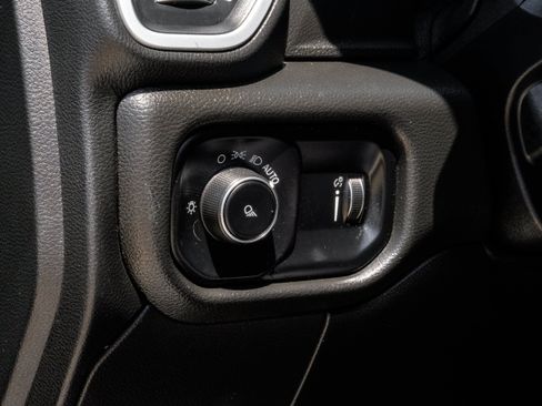 Used 2021 RAM 2500 Big Horn AWD/4WD image 32