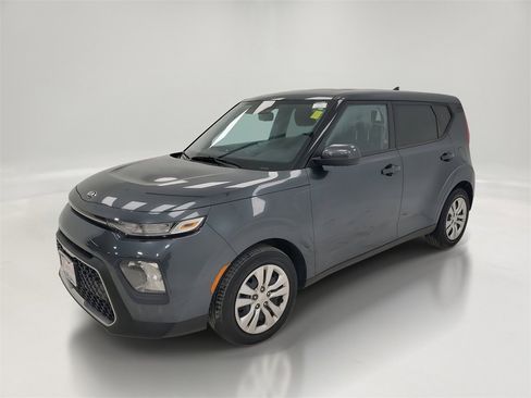 Used 2020 Kia Soul LX image 3