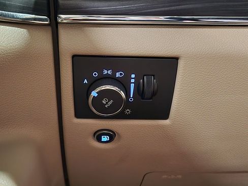 Used 2021 Jeep Grand Cherokee Limited image 41