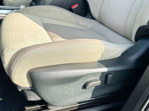 Used 2020 Subaru Ascent Premium w/ Convenience Package image 25