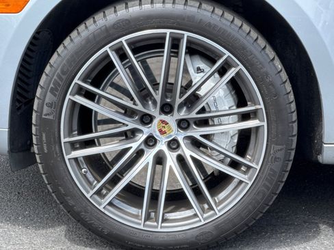 Used 2021 Porsche Macan Turbo AWD/4WD image 43