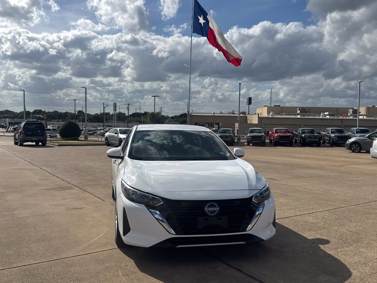 Used 2025 Nissan Sentra S FWD image 4