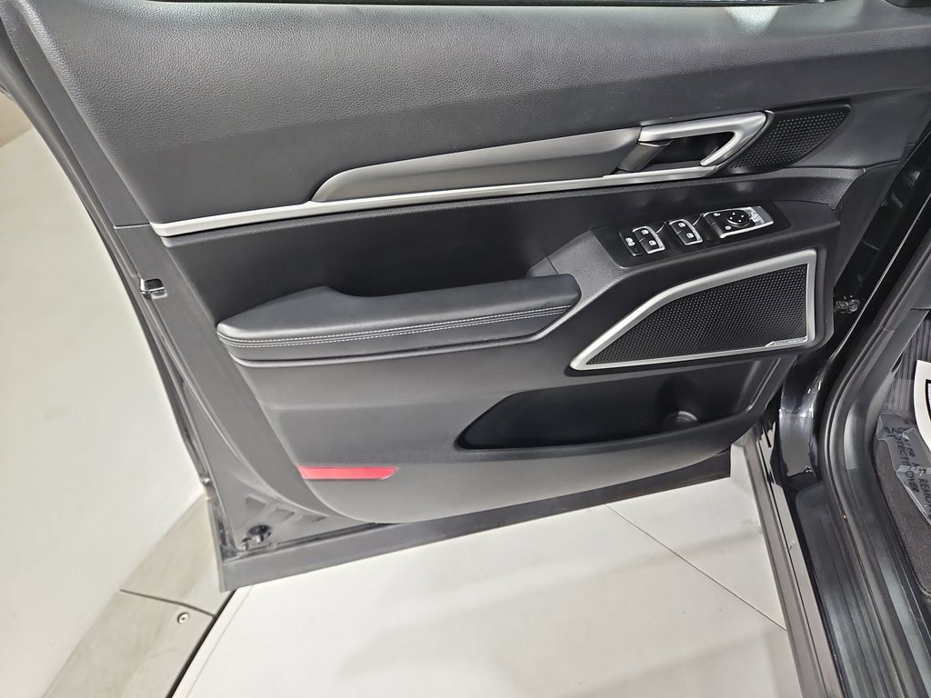 Used 2020 Kia Telluride LX FWD image 11