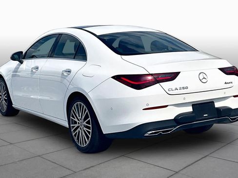 Used 2025 Mercedes-Benz CLA 250 4MATIC image 12