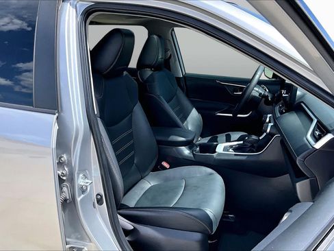 Used 2024 Toyota RAV4 XLE Premium w/ Weather Package FWD image 9