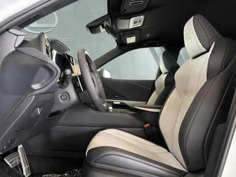 Certified 2026 Lexus TX 500h AWD w/ Technology Package image 4
