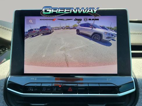 Used 2024 Jeep Compass Latitude AWD/4WD image 17