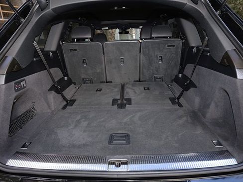 Used 2018 Audi Q7 3.0T Prestige w/ Prestige Package image 39