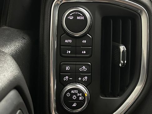 Used 2022 GMC Sierra 1500 AT4 w/ AT4 Preferred Package AWD/4WD image 23