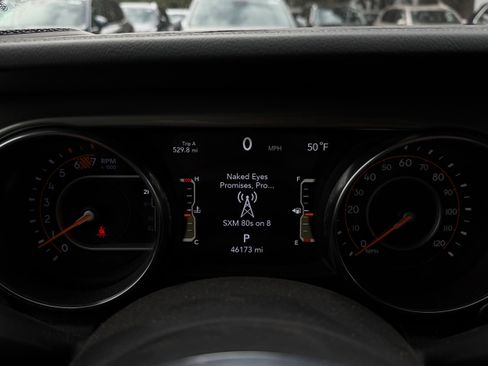 Used 2019 Jeep Wrangler Unlimited Sahara image 14