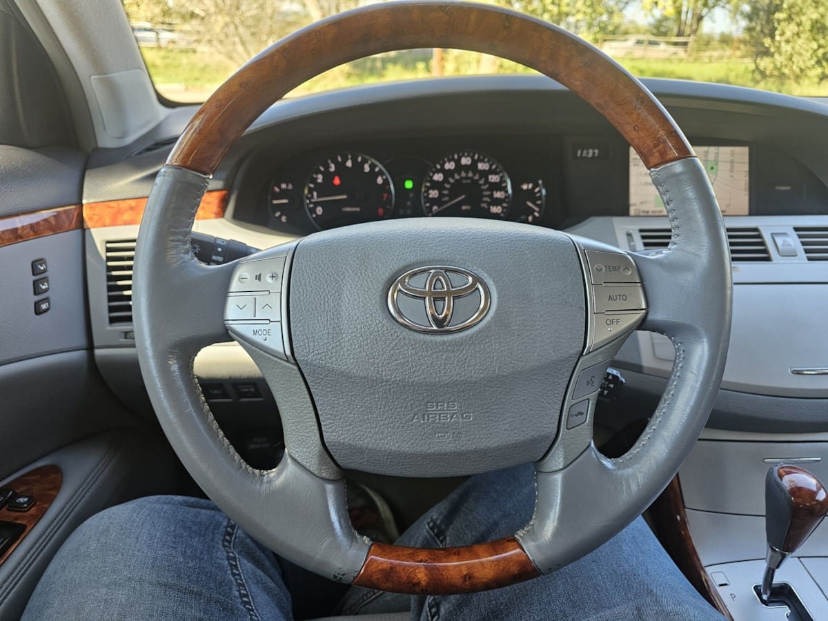 Used 2006 Toyota Avalon Limited FWD image 17
