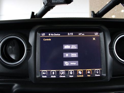 Used 2018 Jeep Wrangler Unlimited Sahara AWD/4WD image 44