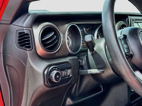 Used 2020 Jeep Wrangler Unlimited Sport AWD/4WD image 10
