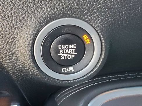Used 2020 Dodge Challenger R/T RWD image 27