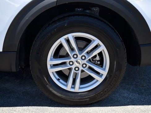 Used 2024 Ford Explorer XLT w/ Equipment Group 202A image 13