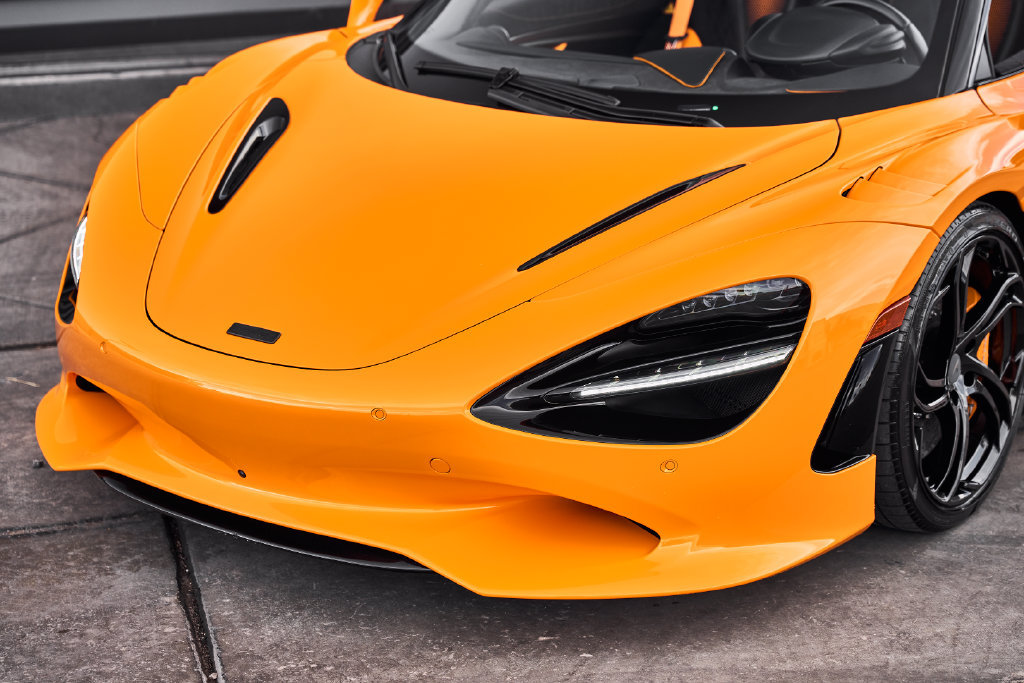Used 2025 McLaren 750S Spider RWD image 7