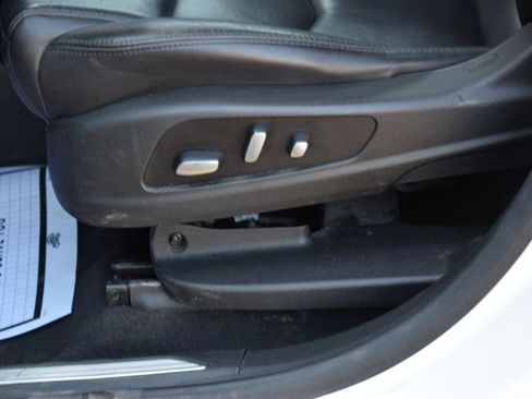 Used 2019 Cadillac XT5 Premium Luxury image 34