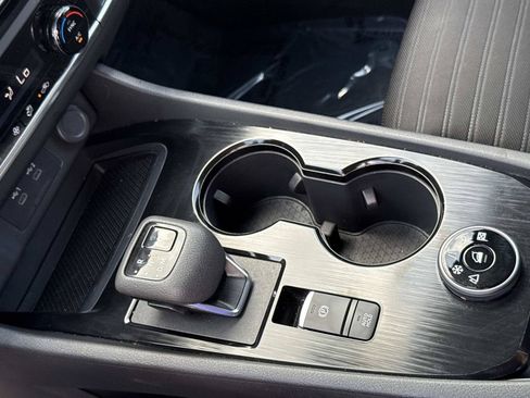 Certified 2025 Nissan Rogue SV AWD/4WD image 28